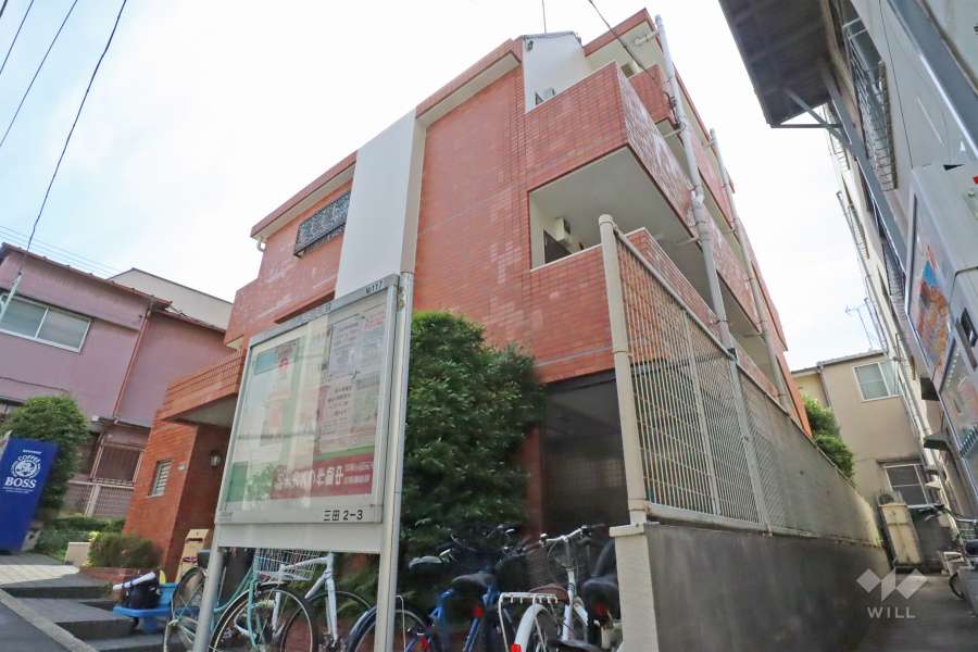 プレール恵比寿の外観（北東側から）