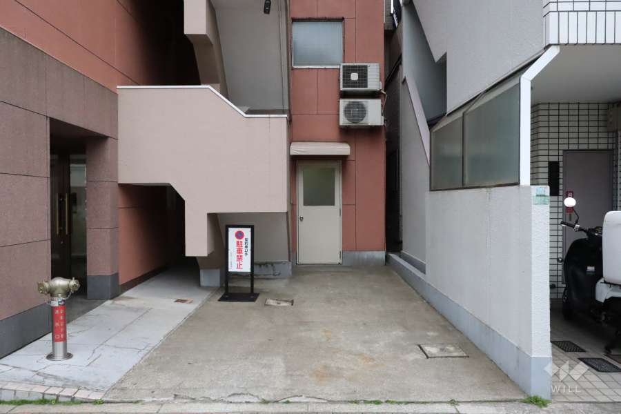 敷地内駐車場（屋外平面式）