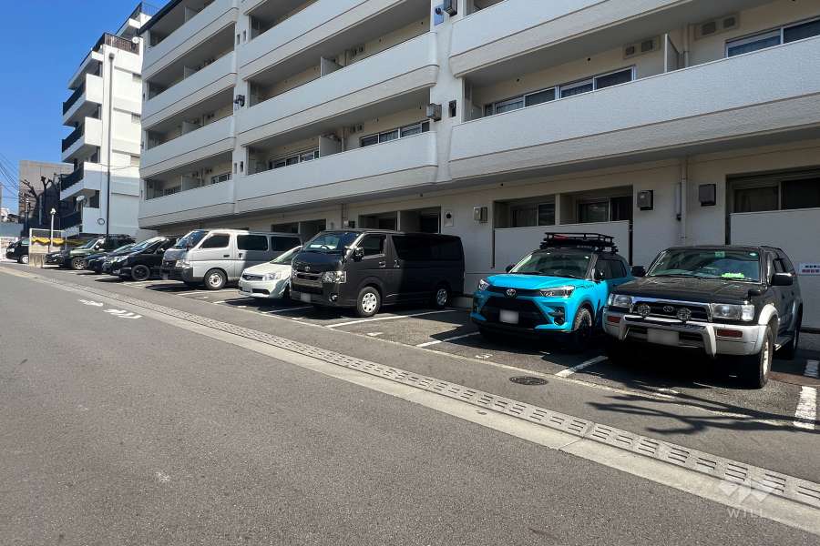 敷地内駐車場（屋外平面式）