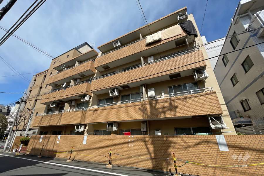 タウンハウス中目黒外観（南側から）