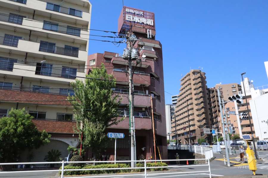 マンションの外観(南西側から)