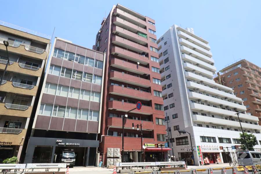 セブンスターマンション第一青葉台の外観(西側から)　