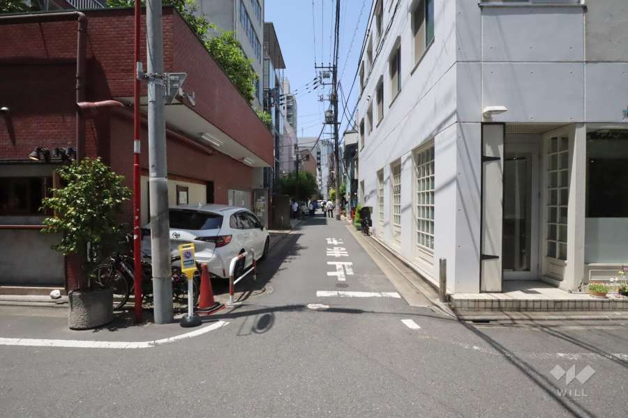 敷地北東側の前面道路　