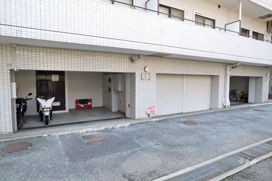 敷地内駐車場（屋内平面式）、バイク置場
