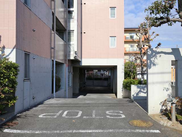 駐車場の出入り口