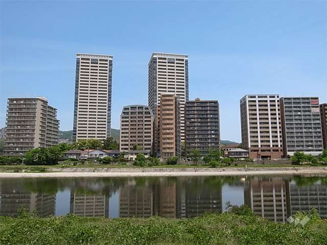 宝塚ガーデンハウス・花のみちの遠景