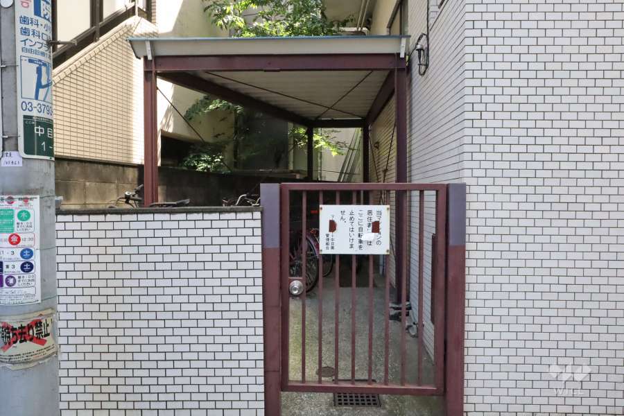 駐輪場（屋根付き）