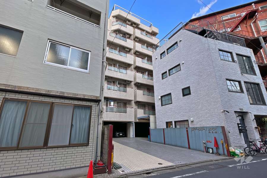 ファーストハウス中目黒の外観（西側から）