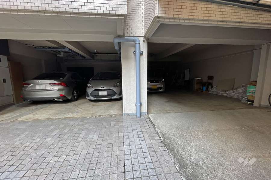 敷地内駐車場（屋内平面式）