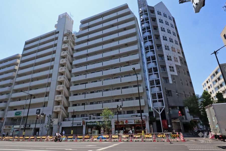 日神プラザ中目黒の外観(北側から)