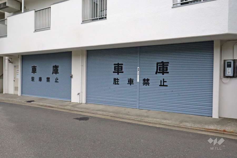 駐車場の出入り口