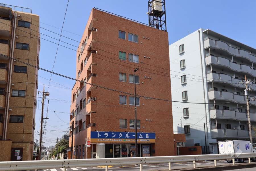 ライオンズマンション柿の木坂の外観(南東側から)