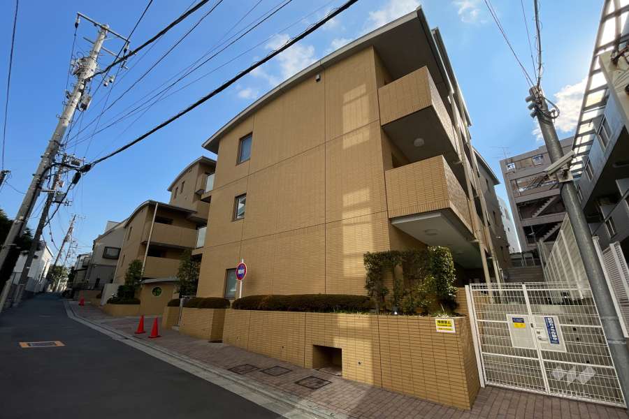 ソフィアーレ代官山の外観(東側から）