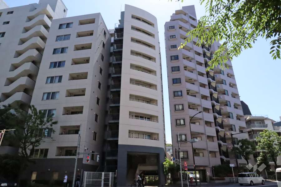 ライオンズマンション目黒青葉台タウンハウスの外観(北側)