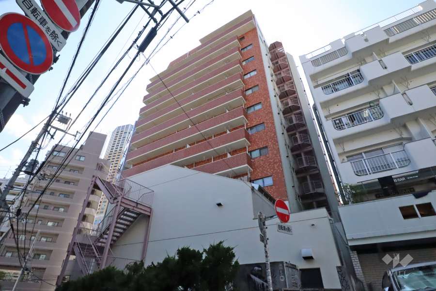 ライオンズマンション花壇代官山の外観（北東側から）