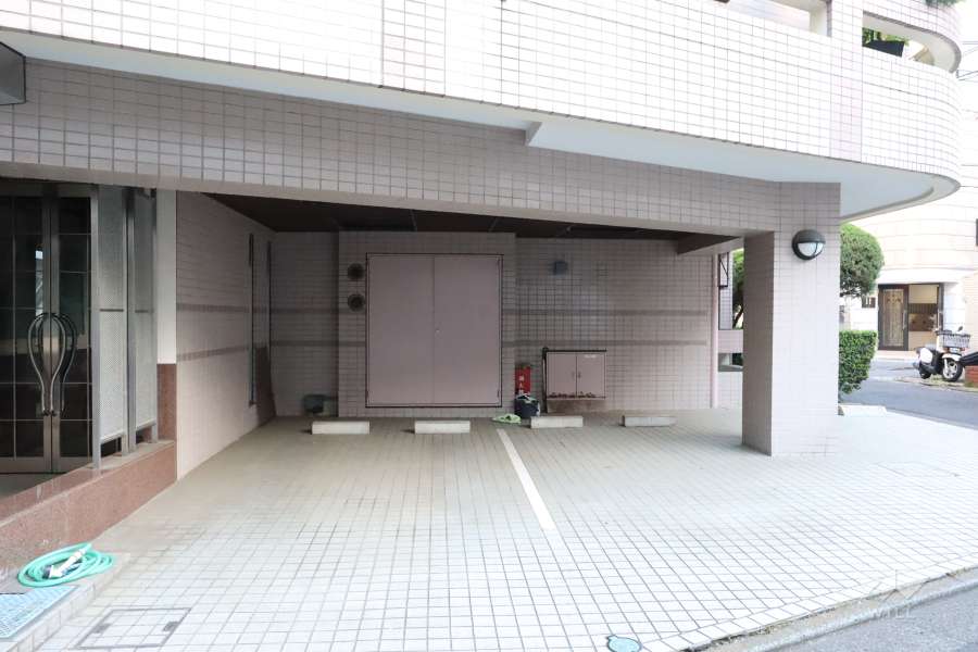 敷地内駐車場（屋内平面式）