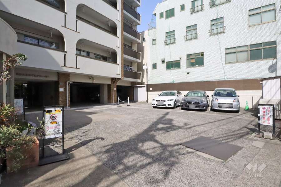 敷地内駐車場（屋外平面式）