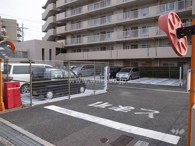 機械式の敷地内駐車場