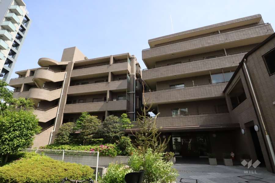 藤和目黒ホームズの外観(北西側から)