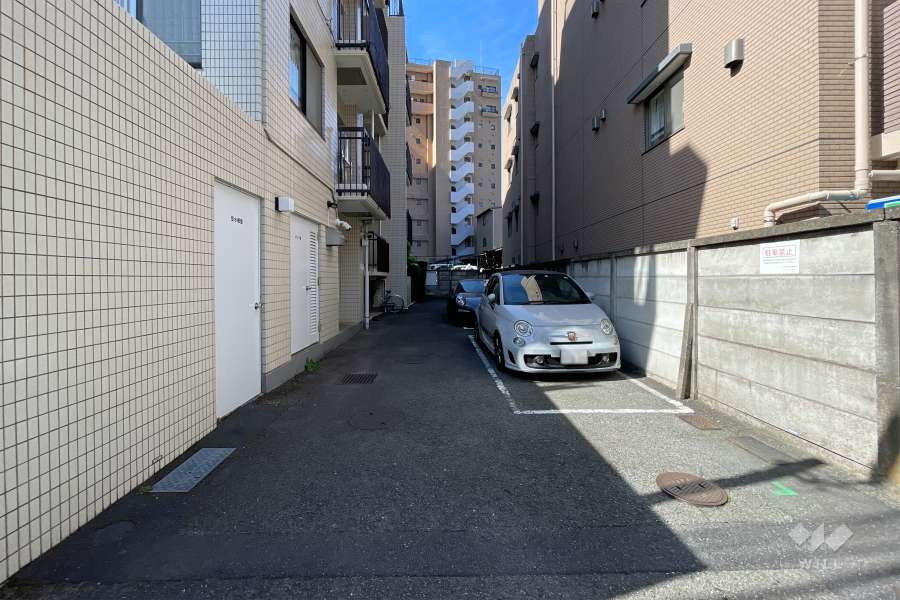 敷地内駐車場（屋外平面式）