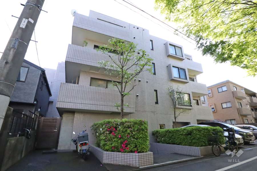 ノトス目黒東が丘の外観(東側から)