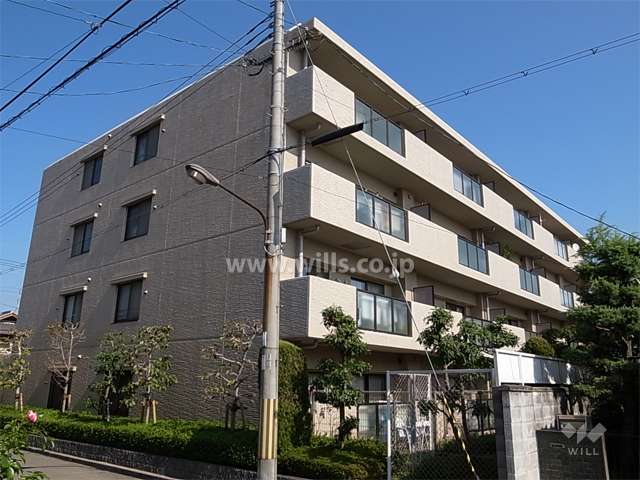 ファミール伊丹稲野の外観（南西側から）