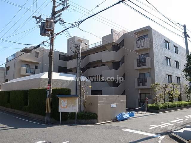 ファミール伊丹稲野の外観（北西側から）