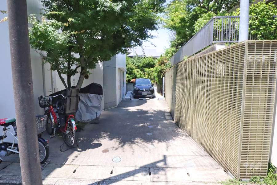 敷地の出入り口