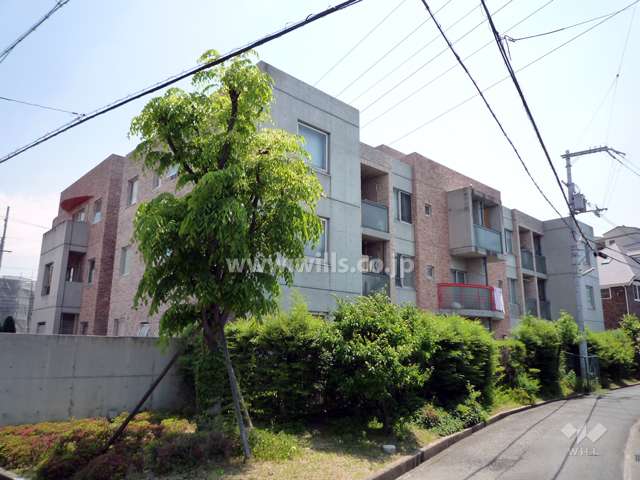 パレプラス塚口北の外観（北西側から）
