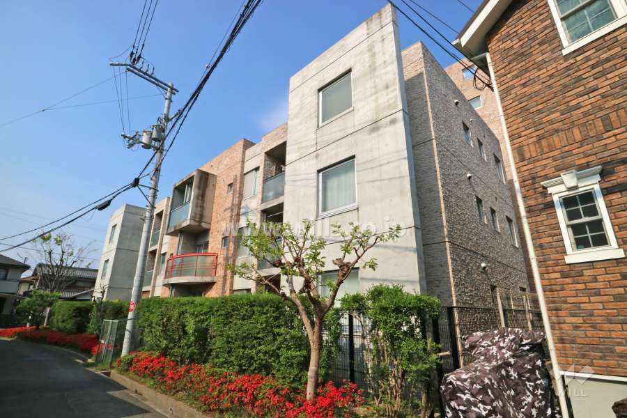 パレプラス塚口北の外観（南西側から）