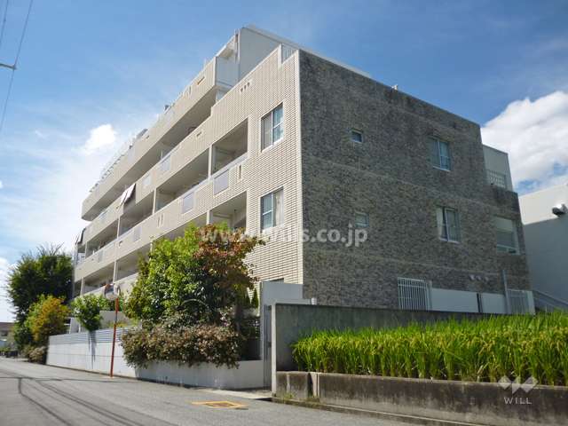 パレ昆陽池公園1の外観（東側から）