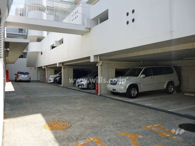 敷地内駐車場（屋内平面式）