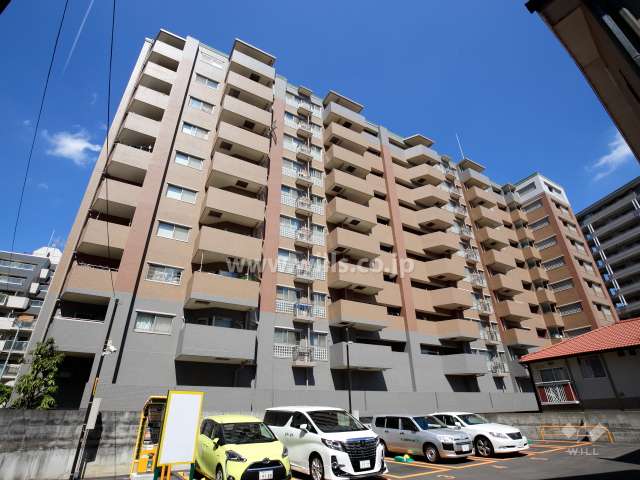 グランプレイズ宝塚南口の外観（南東側から）