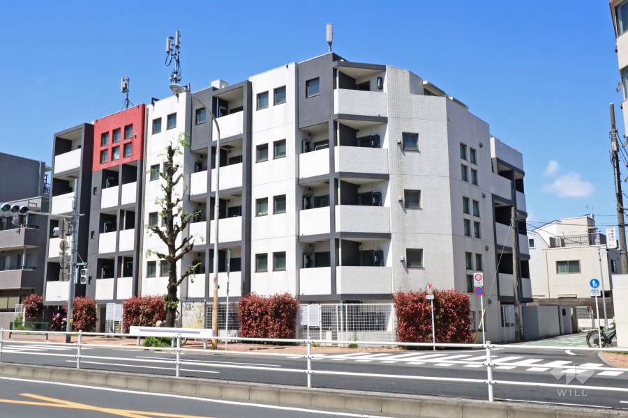 ビバリーホームズ目黒鷹番の外観(南東側から）