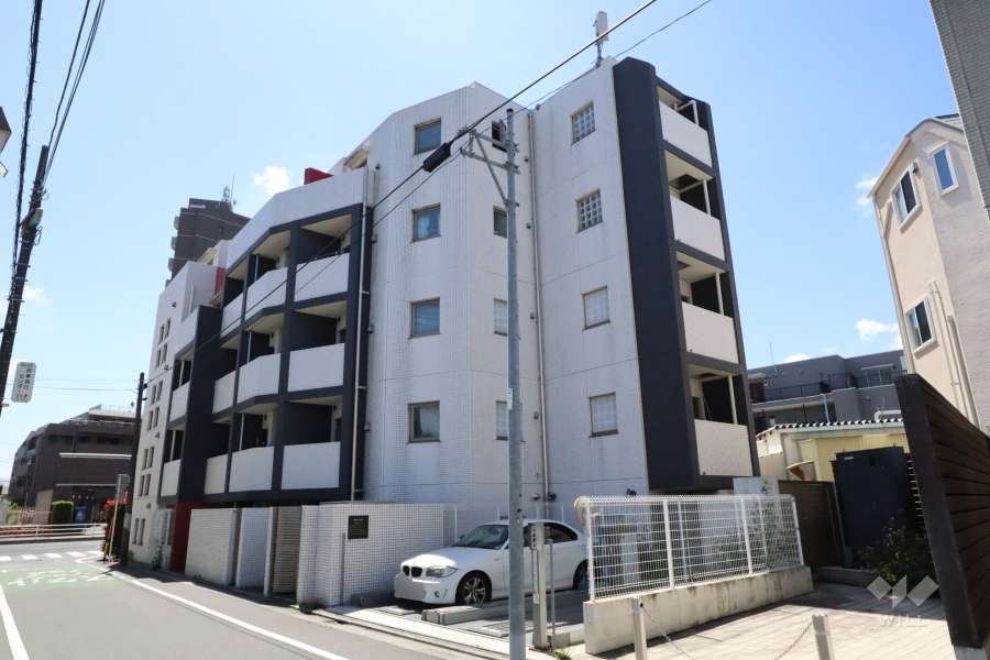 ビバリーホームズ目黒鷹番の外観(北東側から)