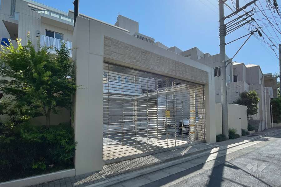 ザパークハウス柿の木坂の外観（北東側から）