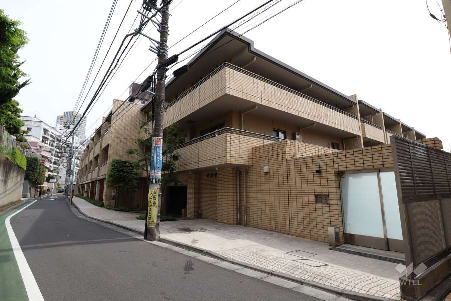 オーベル目黒の外観(北西側から)