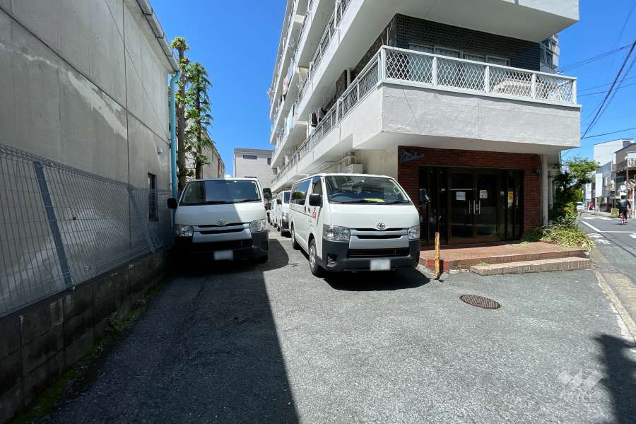 敷地内駐車場（屋外平面式）