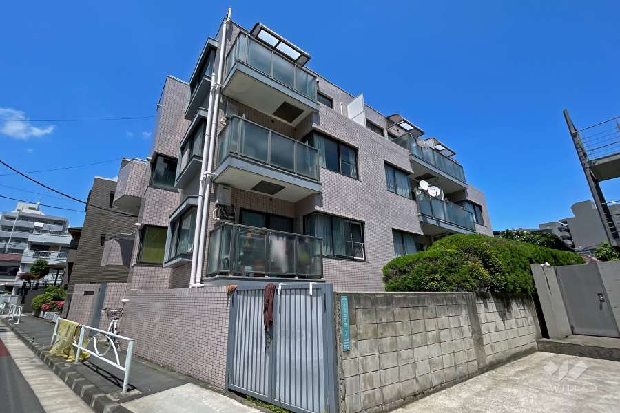 スターハイツ駒場東大前の外観（南西側から）