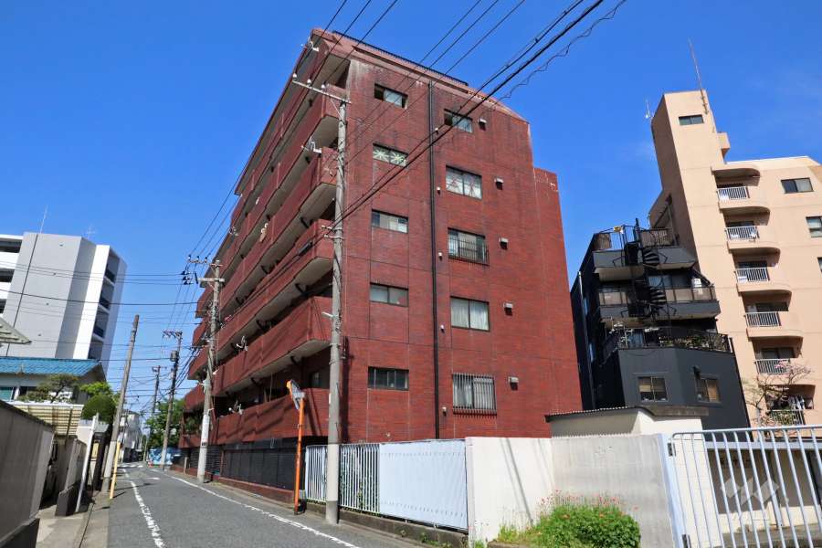 グレイスハイツ祐天寺の外観(南東側から)