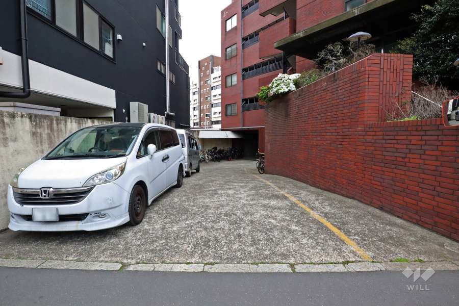 敷地内駐車場（屋外平面式）