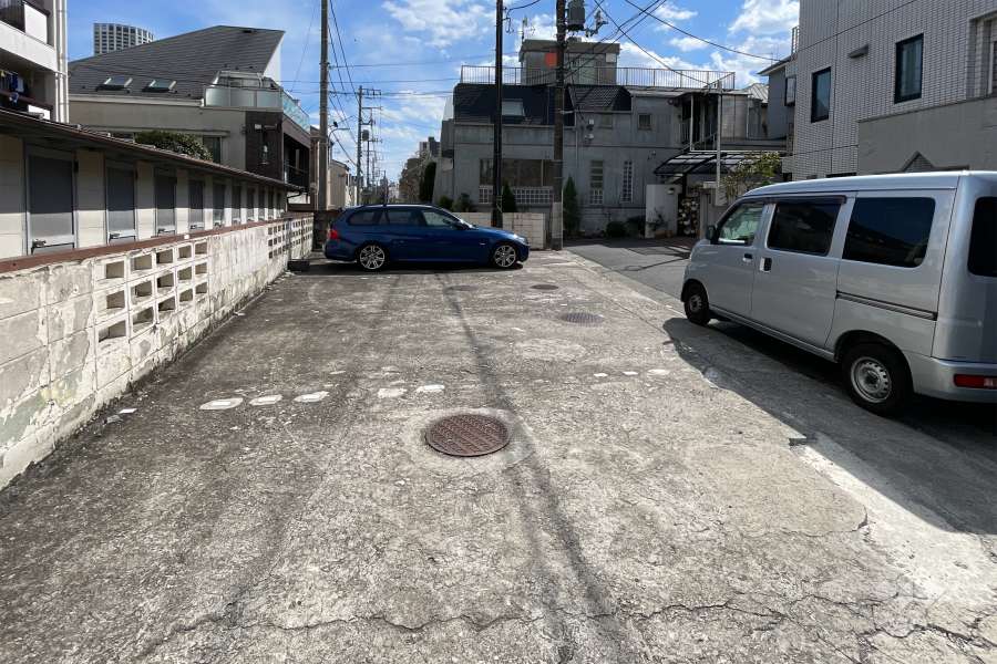 敷地内駐車場（屋外平面式）