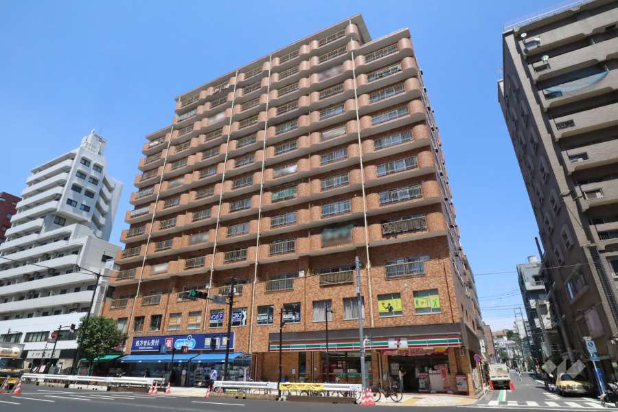 ライオンズマンション中目黒の外観(南東側から)　