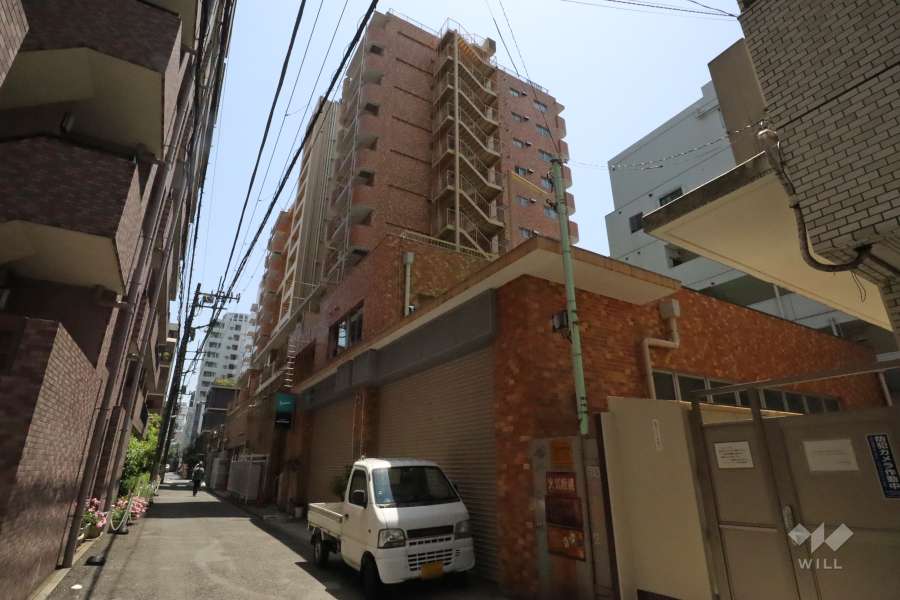 ライオンズマンション中目黒の外観(北東側から)　