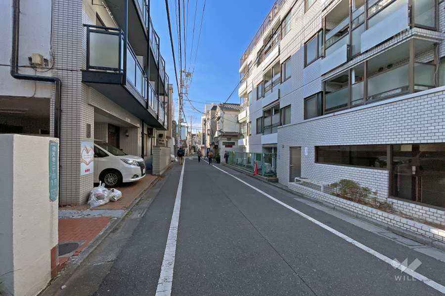 敷地東側前面道路