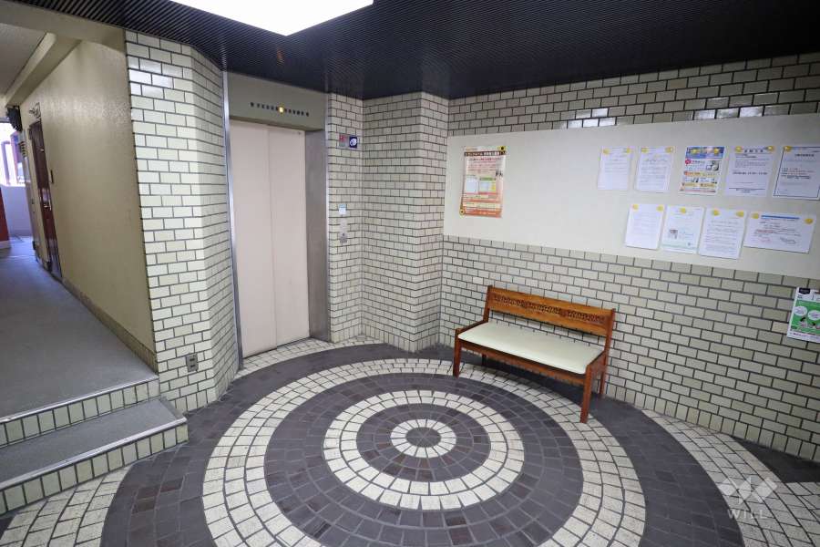 エントランスホール