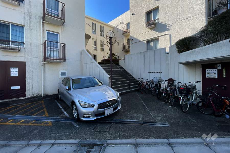 敷地内駐車場（屋外平面式）