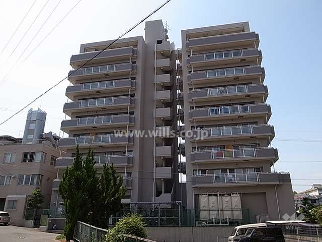 エーベル伊丹参番館の外観（東側から）