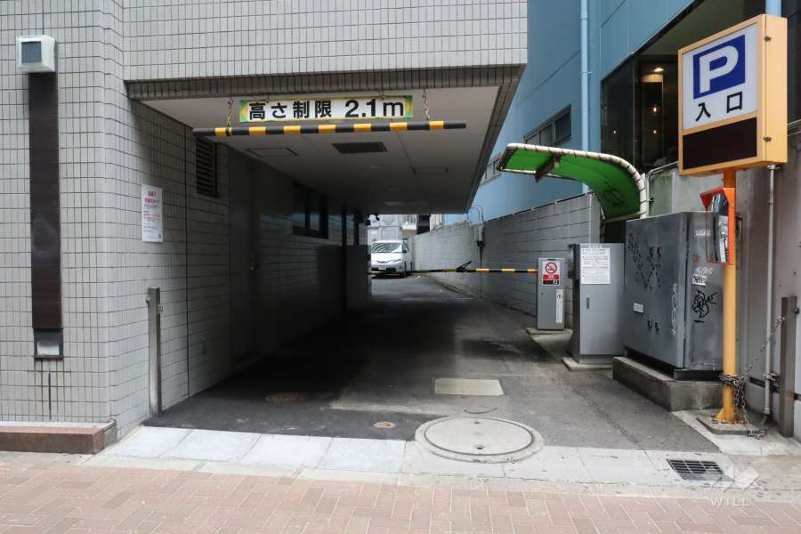 駐車場の出入り口