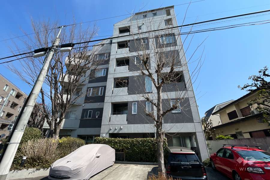 ＣＯＯＰＥＲＡの外観（西側から）